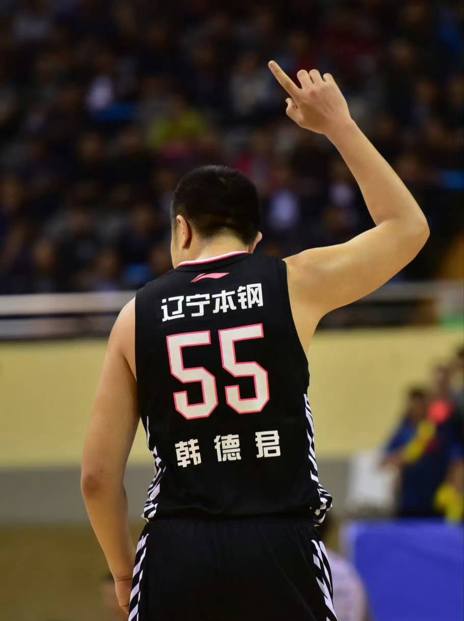 包含NBA总决赛今晨再迎强敌；辽宁本钢单刀错失；主帅态度——更衣室稳定；控场能力受关注的词条