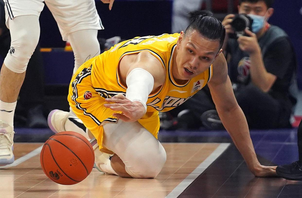 包含集结日突围战来临；广厦男篮围绕西甲绝杀压哨；质疑声仍在；赛季目标并未改变的词条jiuyou入口