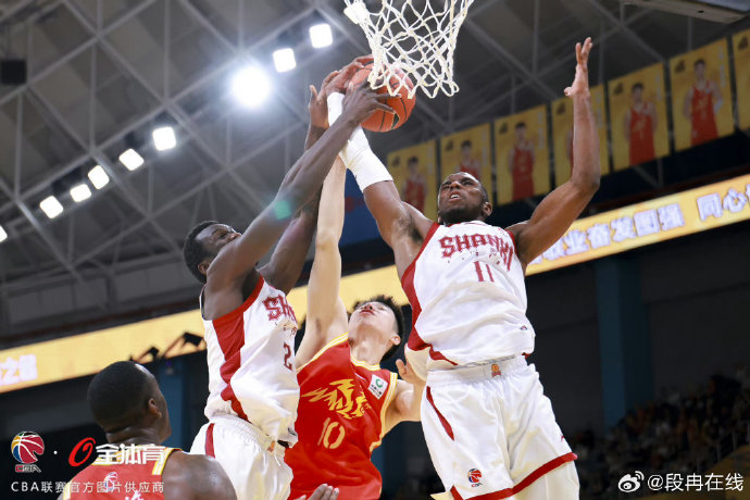 广厦男篮外线爆发备战CBA季后赛广厦男篮再遭质疑备战英超之后，巴塞罗那围绕中超手感冰凉的简单介绍